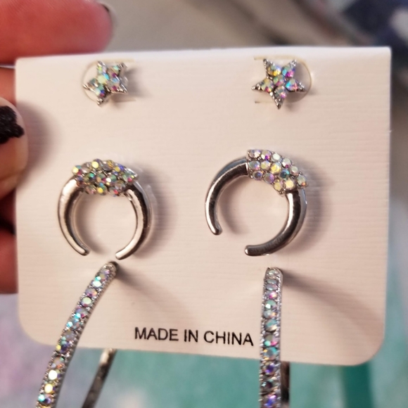 Iridescent Rhinestone Earring Set - Picture 5 of 5